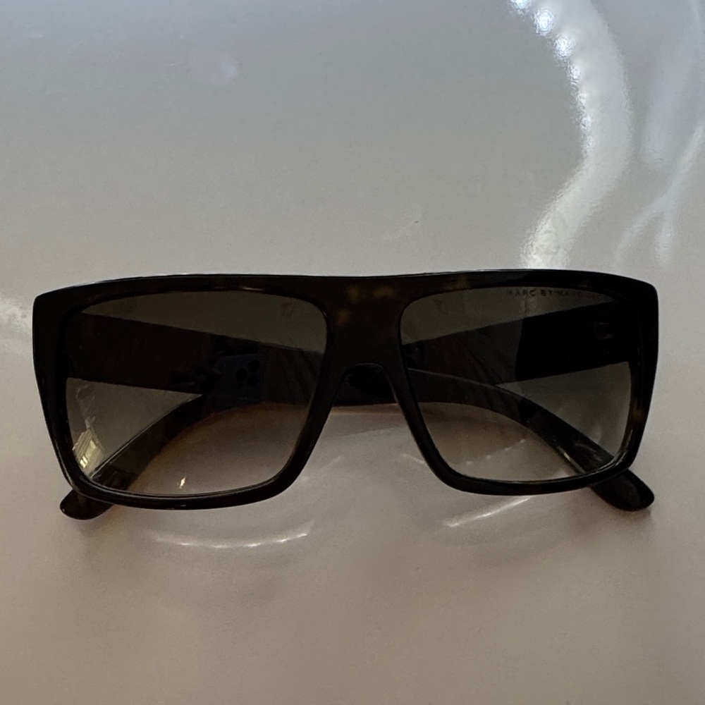Marc Jacobs Dark Frame Sunglasses